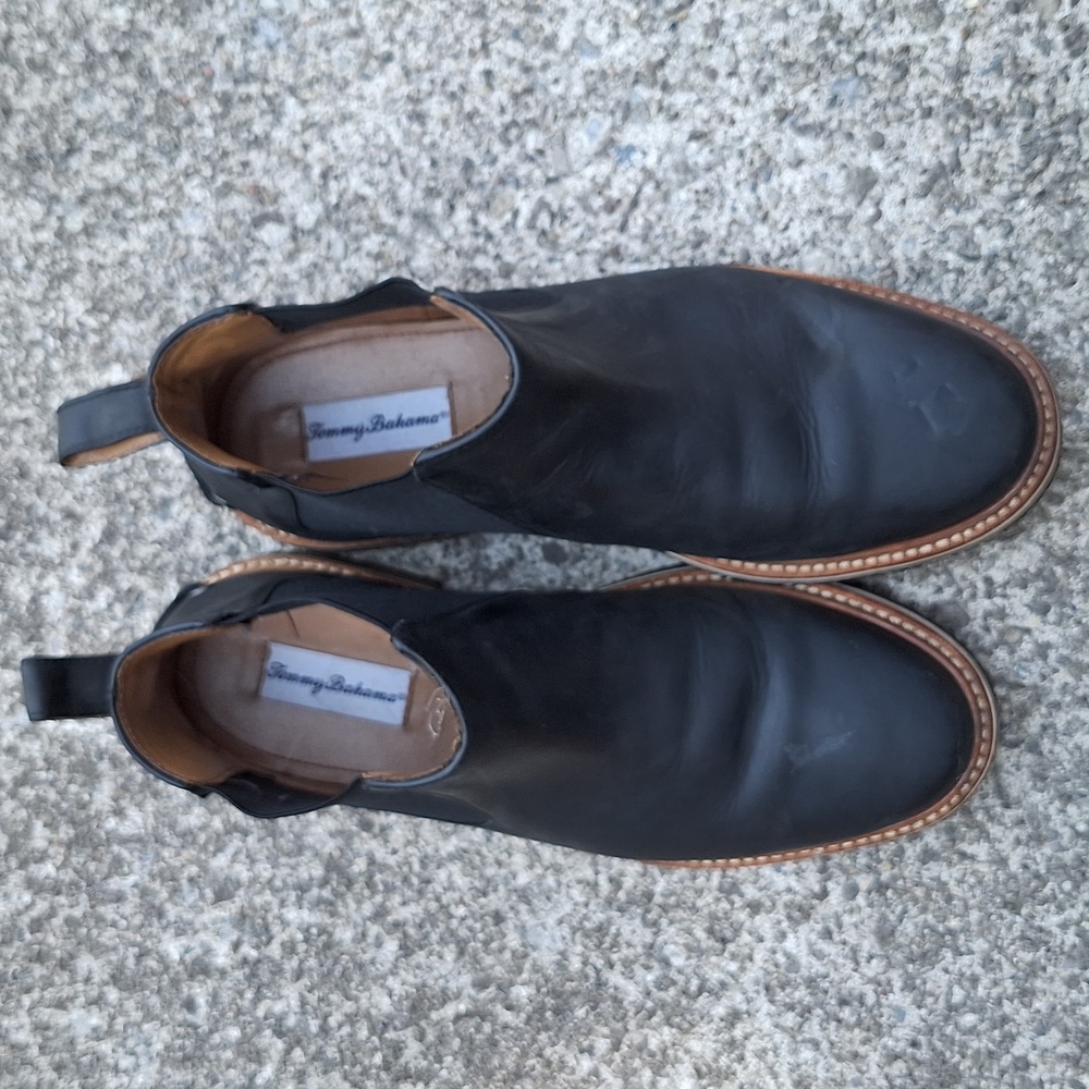 Tommy Bahama Men's Size 7D Black Leather Chelsea Boots - Picture 2 of 8
